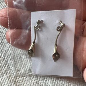 Stamped Sterling Silver 925 Stuart Nye Lilly drop post dangle earrings